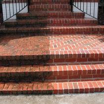 Pressure-washing-brick